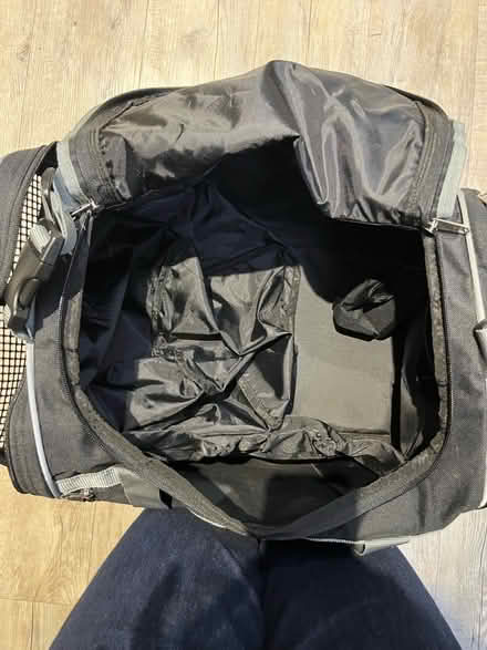 Photo of free Black gym bag (Beckenham BR3) #2
