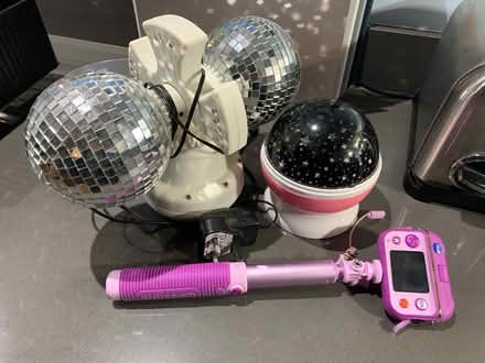 Photo of free Rotating glitter balls, kidizoom camera & Starry light projector (Norton Lees S8) #1