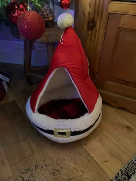 Photo of free Small Christmas dog bed (Southport PR8) #1