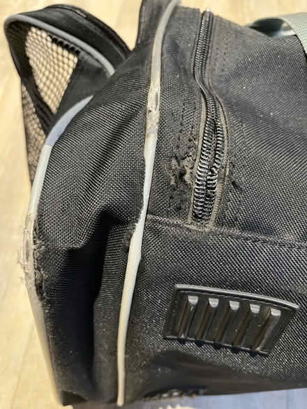 Photo of free Black gym bag (Beckenham BR3) #3