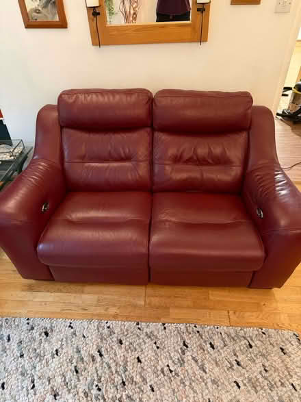 Photo of free Reclining power sofas (Horsham RH13) #1