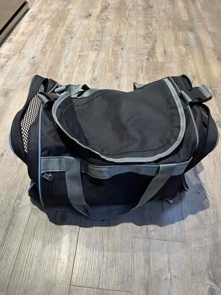 Photo of free Black gym bag (Beckenham BR3) #1