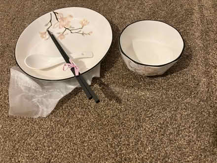Photo of free Flower plate and bowl (Hackbridge SM5) #1