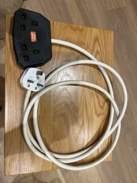 Photo of free 2 plug extension lead (Beckenham BR3) #1