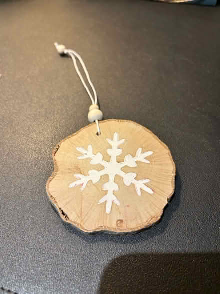 Photo of free wooden tree bauble (Walthamstow Central) #2