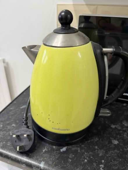 Photo of free Kettle and toaster (Sydney, crewe) #1