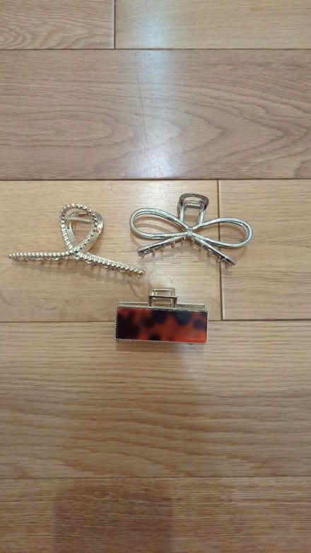 Photo of free Hair Claw Grips (Ballinteer near SuperValu.) #1