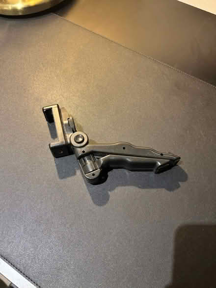 Photo of free tripod for phone (Walthamstow Central) #3