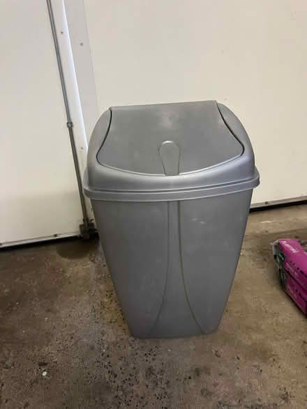 Photo of free Kitchen bin (Reigate RH2) #1