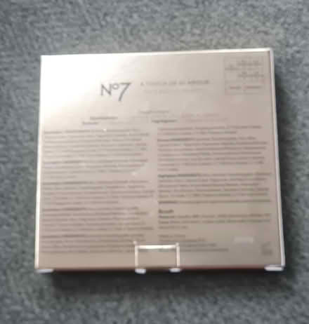 Photo of free No.7 face and eye palette (Marsh LA1) #2