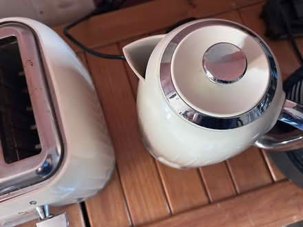 Photo of free Cream kettle & toaster set (MK7, Wavendon Gate) #3