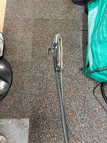 Photo of free Extendable branch cutte t (Sevenoaks TN13) #1