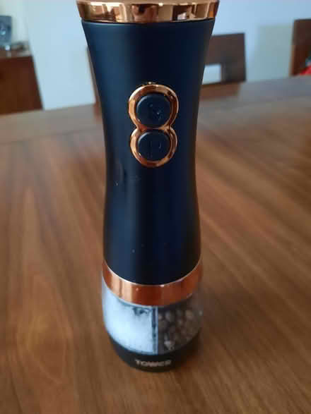 Photo of free Electric Salt & Pepper mill (Mossley Hill L18) #1