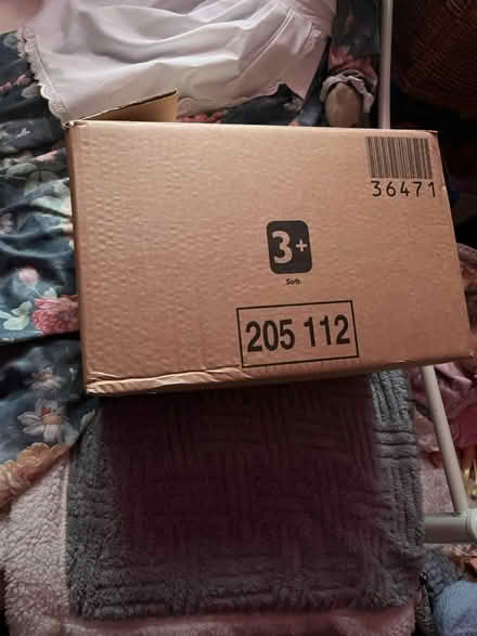 Photo of free box if tee shirts (LU2) #1