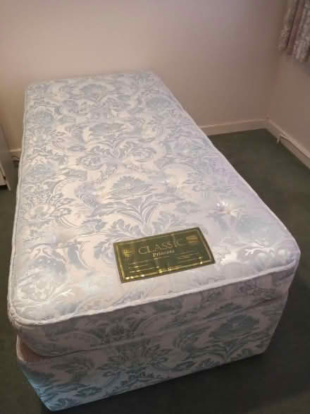 Photo of free SINGLE 3' Divan BED (Highcliffe BH23) #2