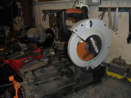 Photo of free Evolution cut off saw (Hoscar L40) #1