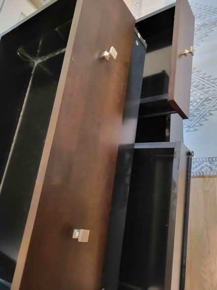 Photo of free Chest of drawers (20011) #2