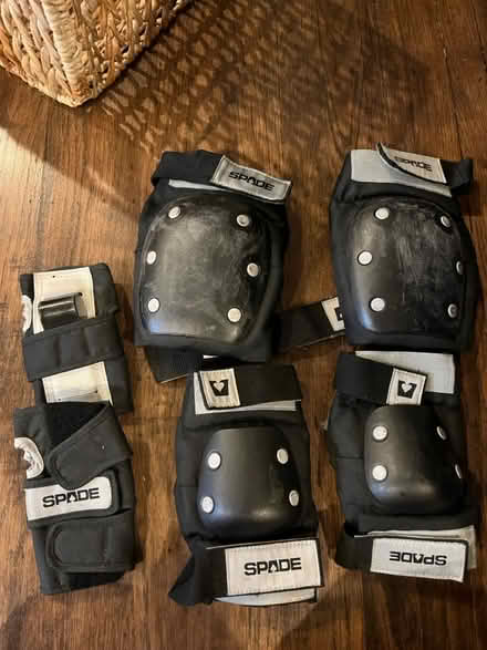 Photo of free skate protection pads (Lawrence/ El Camino Real) #1