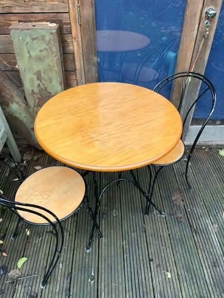 Photo of free Small round table and two chairs (Putney SW15) #1