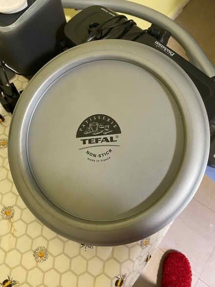 Photo of free Baking tin and wooden rolling pin (Southborough TN4) #3