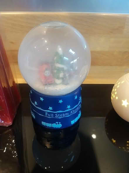 Photo of free Advent candle, murky Thomas snow globe and a few decs (Penwortham PR1) #2