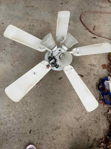 Photo of free White ceiling fan (Near Bada Bean) #1