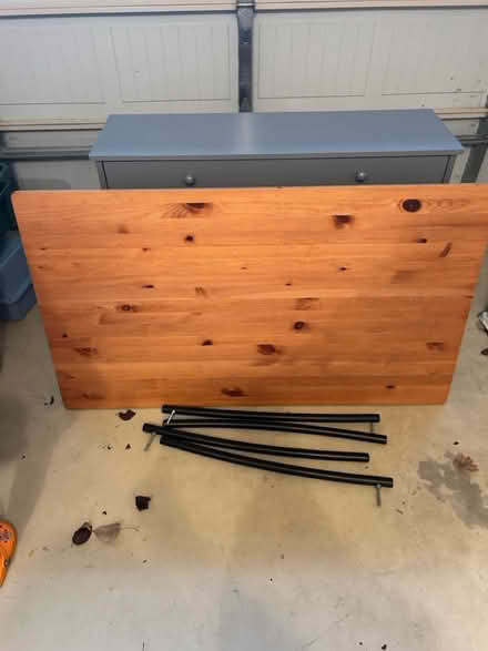 Photo of free Dining Table w/ 4 chairs (North Laurel) #1