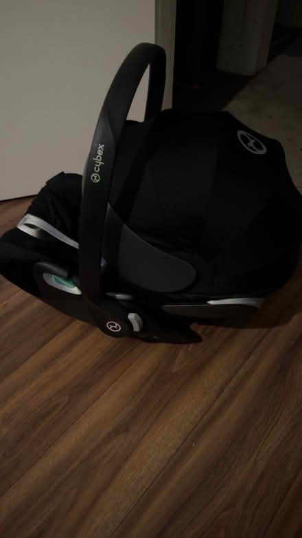 Photo of free Car seat and Diaper bin (SE19 3ST) #1