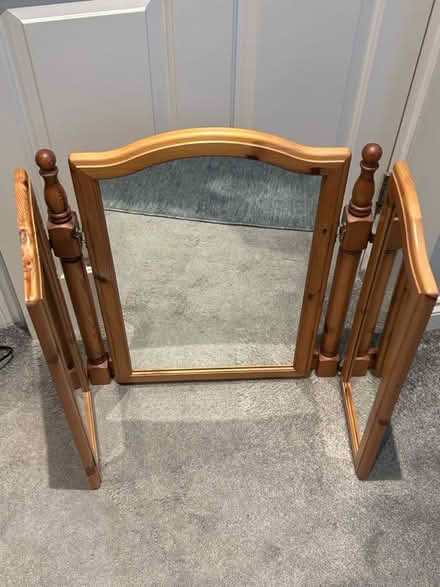 Photo of free Mirror 3 Way Dressing Table (Bristol BS4) #1