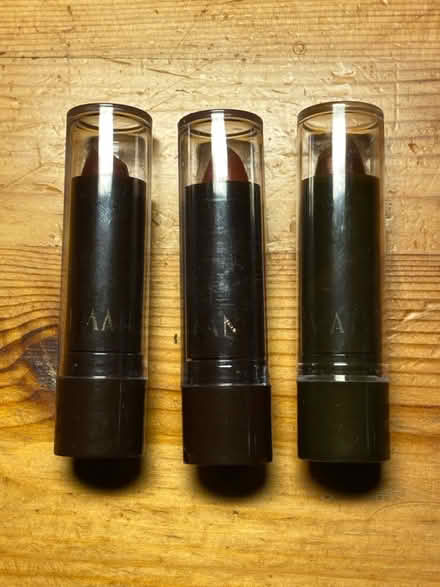 Photo of free Imán Lipsticks - unused (AL4) #3