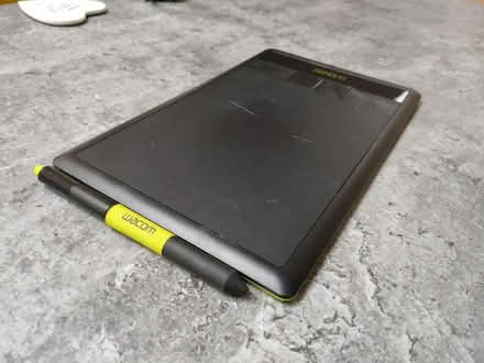 Photo of free Wacom bamboo cth-470 drawing tablet (East grinstead) #1
