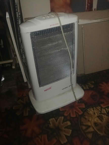 Photo of free Halogen heater (Nr South Norwood Lakes SE19) #1