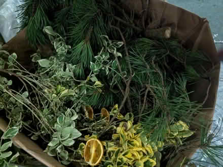 Photo of free Wreath Christmas foliage (Lowedges S8) #2