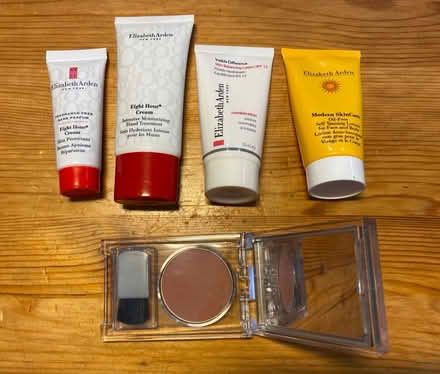 Photo of free Holly Fulton for Elizabeth Arden (AL4) #3