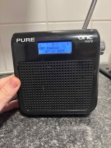Photo of free DAB small Radio (Hull HU5) #1