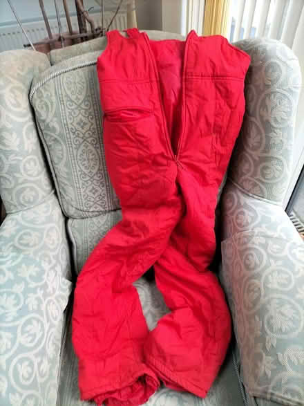 Photo of free More old skiing kit (Esher KT10) #1