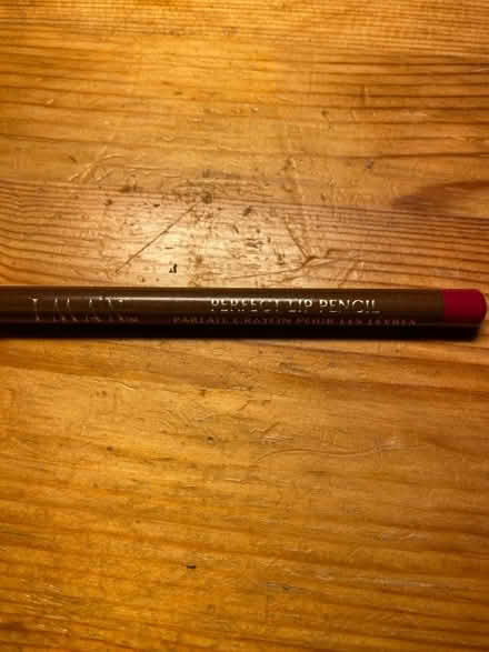 Photo of free Make-Up Pencils (AL4) #3