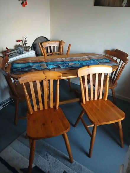 Photo of free Pine Kitchen Table (PO138BD) #2