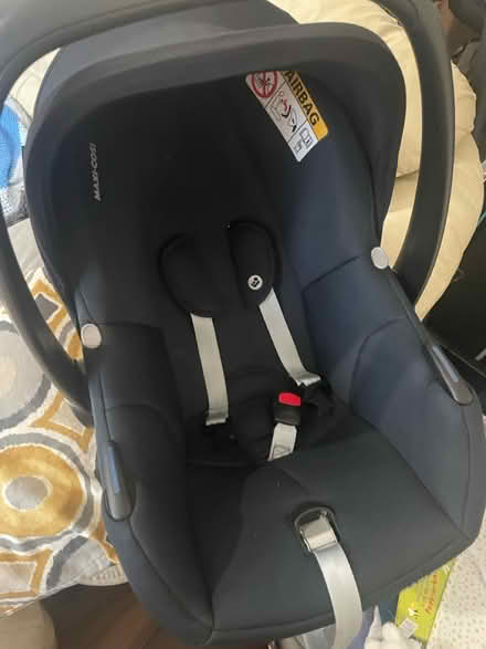 Photo of free Maxi cosy car seat and base (CR7) #1