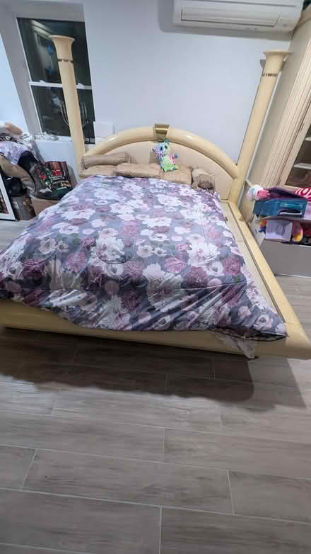 Photo of free King bed very strong Wood frame (Great Neck, New York) #3