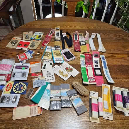 Photo of free Sewing box contents (Kingston) #1
