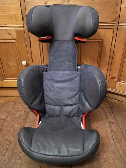 Photo of free Maxi cosi car seat (Tibberton TF10) #1