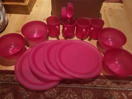 Photo of free Pink picnic set x 4 (Round Green LU3) #1