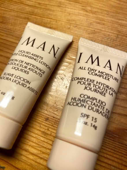 Photo of free Imán Sample Cremes (AL4) #1