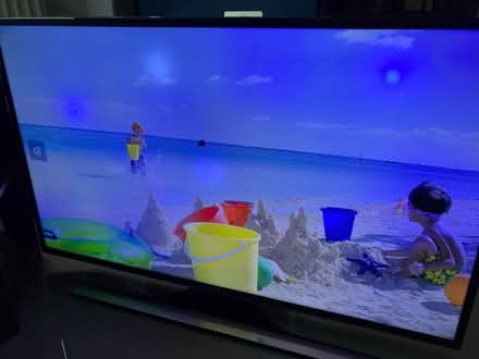 Photo of free 40” TV (with fault see photos) (Wellington TF1) #1