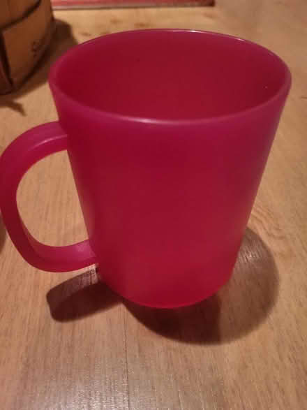 Photo of free Pink picnic set x 4 (Round Green LU3) #3