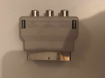 Photo of free RCA to Scart (Freehold LA1) #1