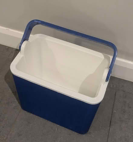 Photo of free Cool box (W7) #2