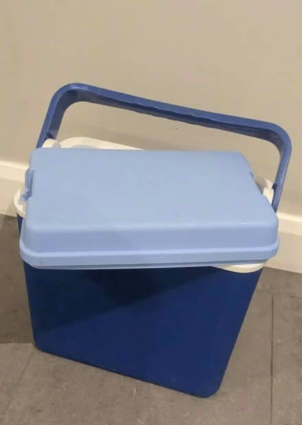 Photo of free Cool box (W7) #1