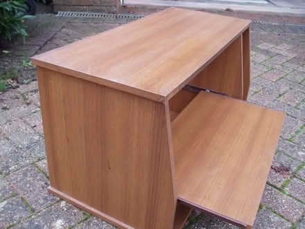 Photo of free storage shelf (Hailsham BN27) #4